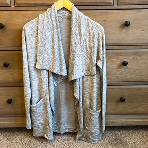 Athlete Studio Wrap in Gray Heather